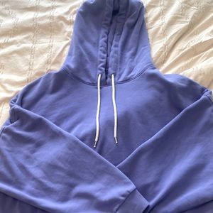 Purple Cropped Sweatshirt with Oversized Sleeves and Fit